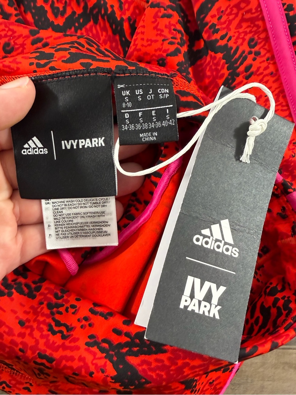 NEW adidas x IVY PARK Heart collection sports bra and matching leggings set - Picture 9 of 12